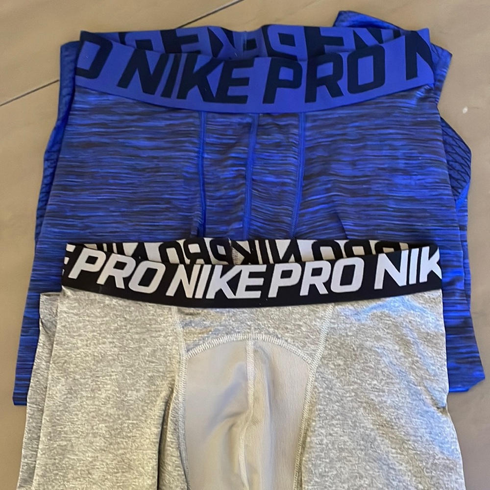 Nike Pro Dri Fit men’s size M 3/4 length compression pants